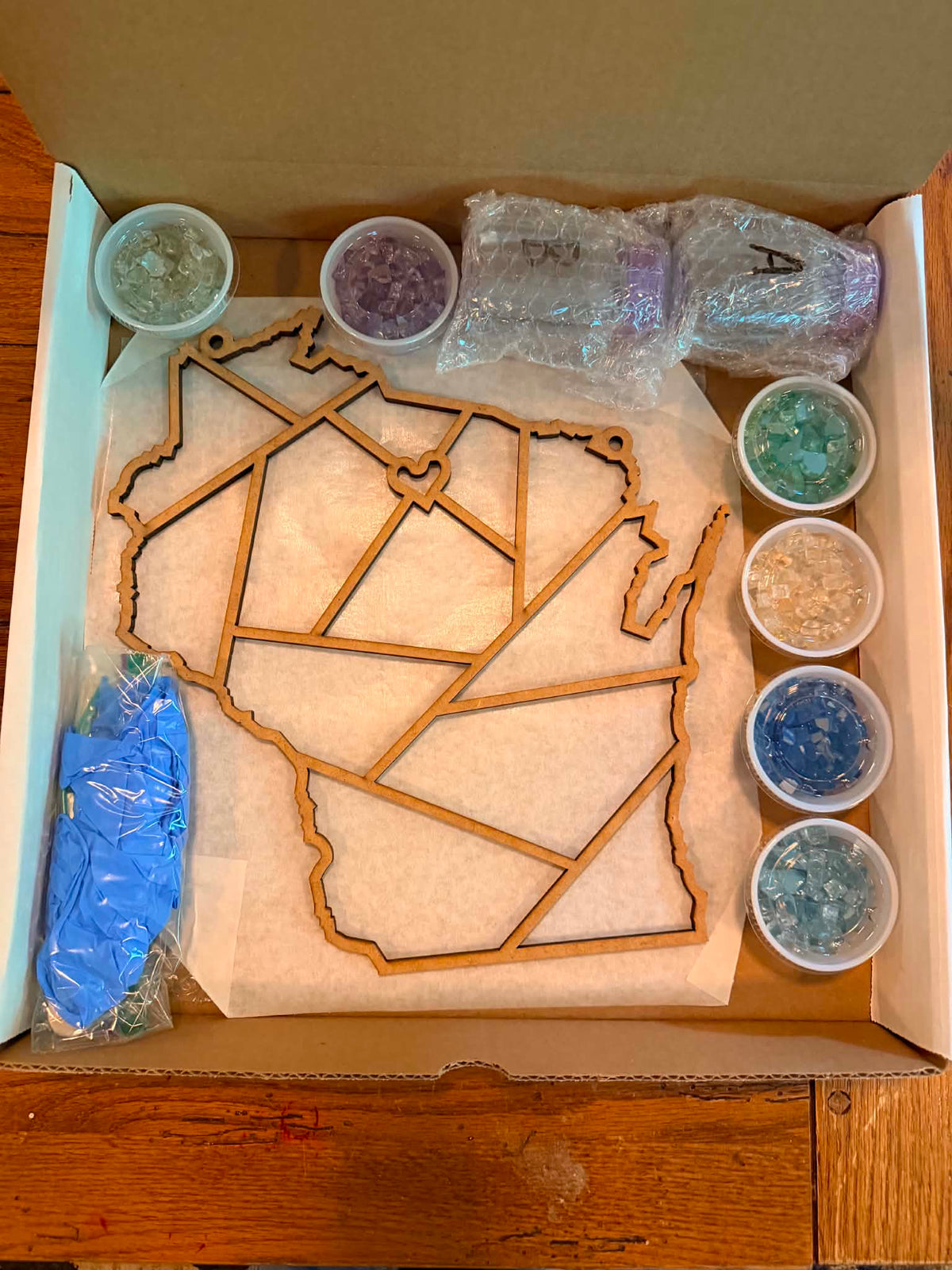 DIY Wisconsin Crushed Glass Suncatcher