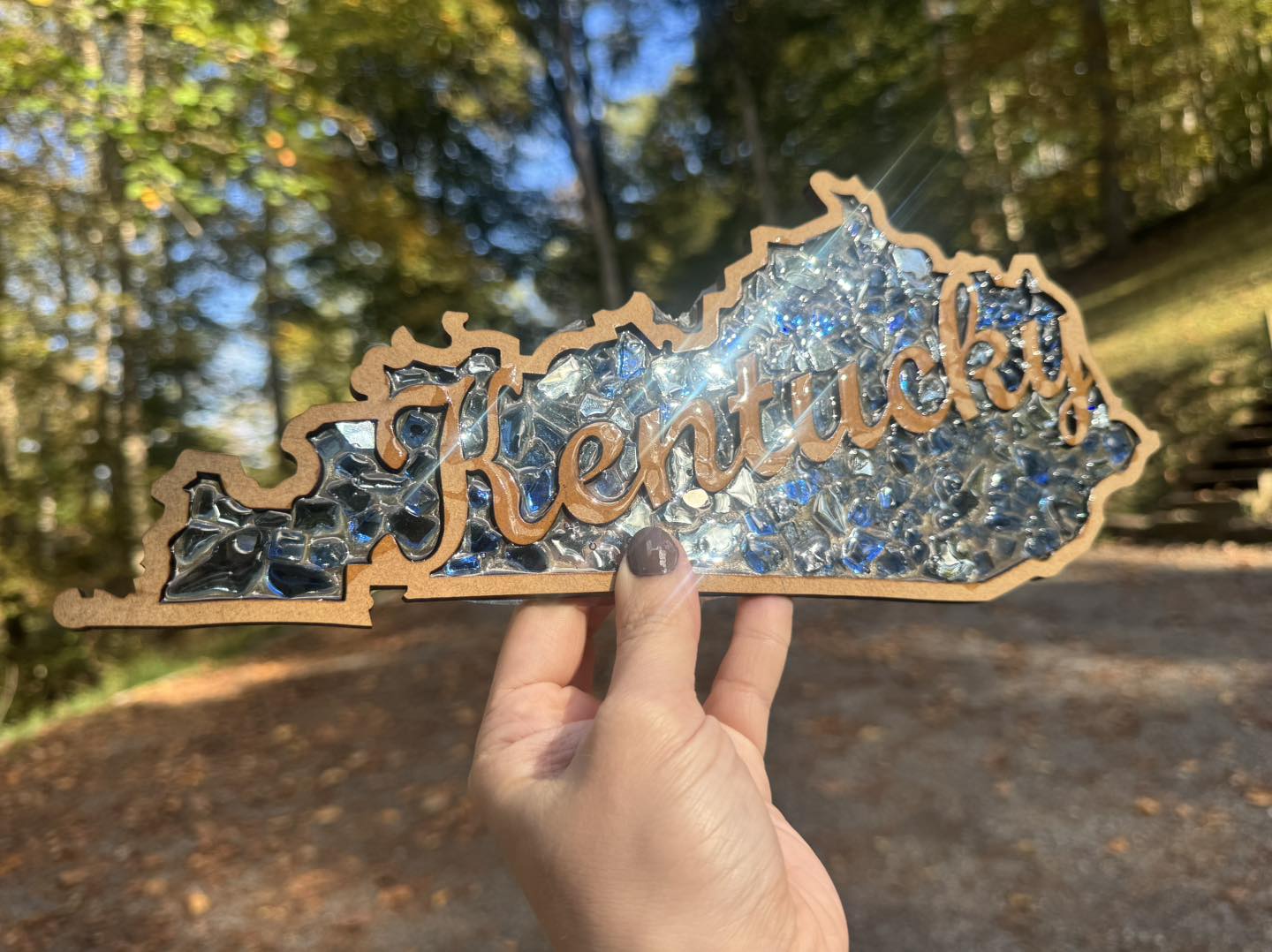 DIY Kentucky Crushed Glass Suncatcher